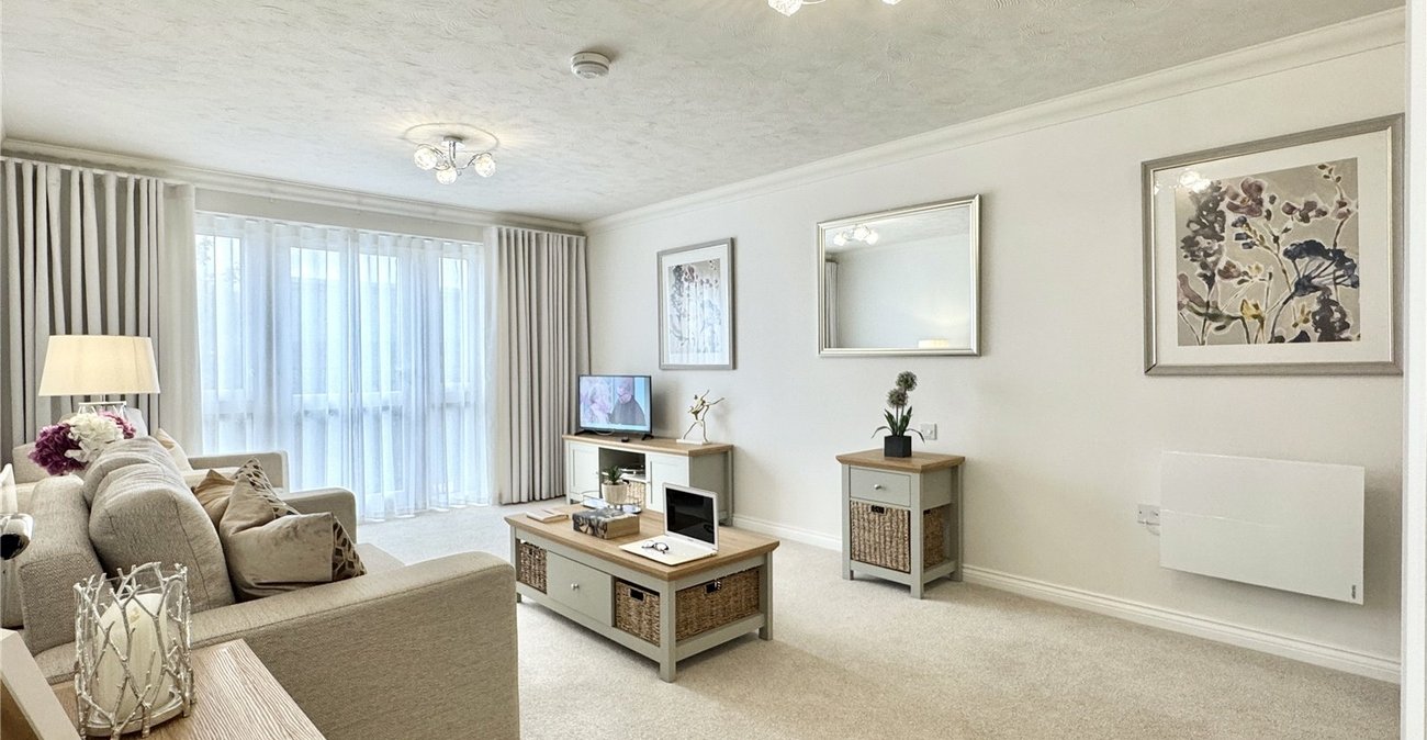 1 bedroom property for sale in Birchwood Park Avenue | Robinson Jackson