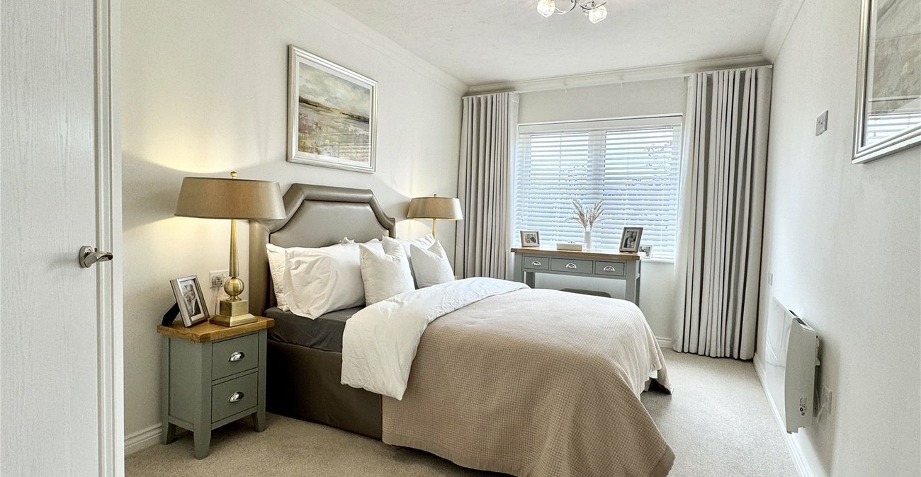 1 bedroom property for sale in Birchwood Park Avenue | Robinson Jackson