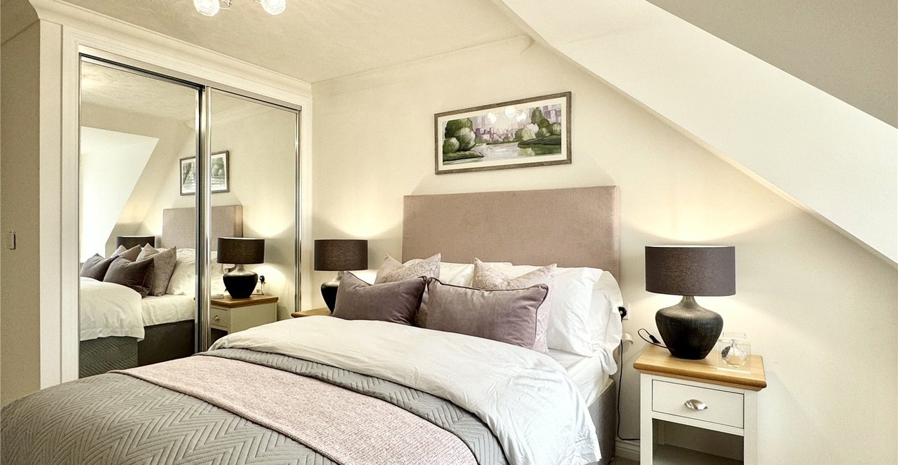 2 bedroom property for sale in Birchwood Park Avenue | Robinson Jackson