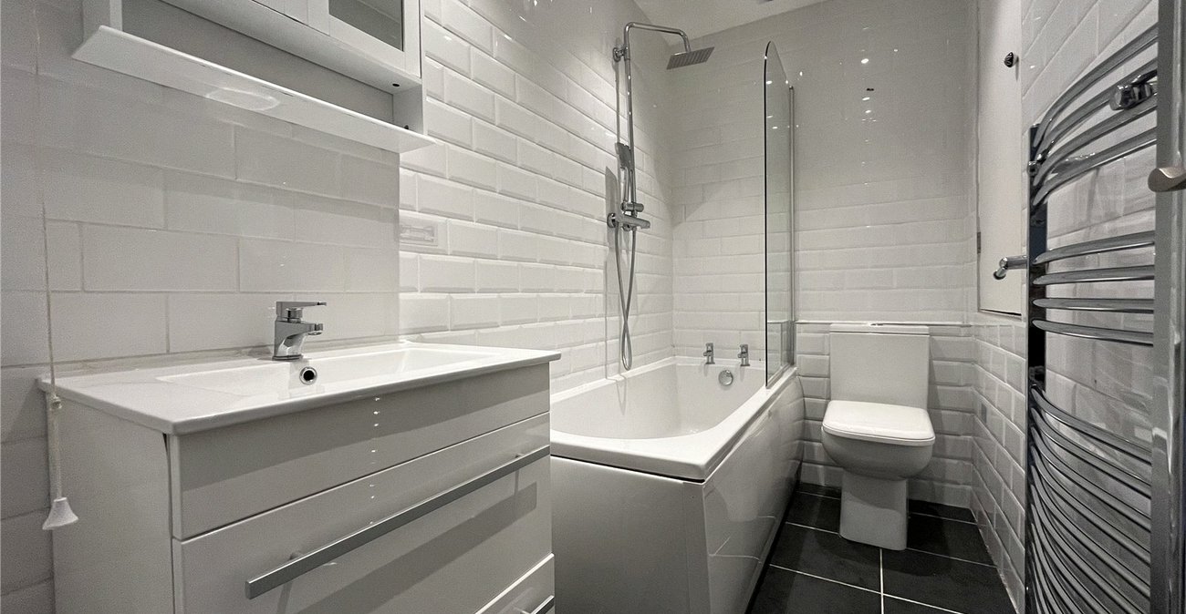 2 bedroom house to rent in Princes Park | Robinson Michael & Jackson