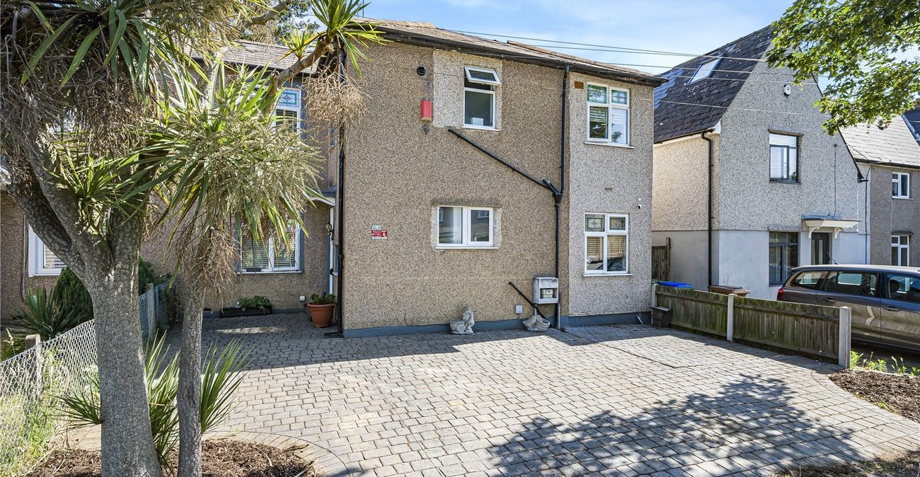 4 bedroom house for sale in Welling | Robinson Jackson