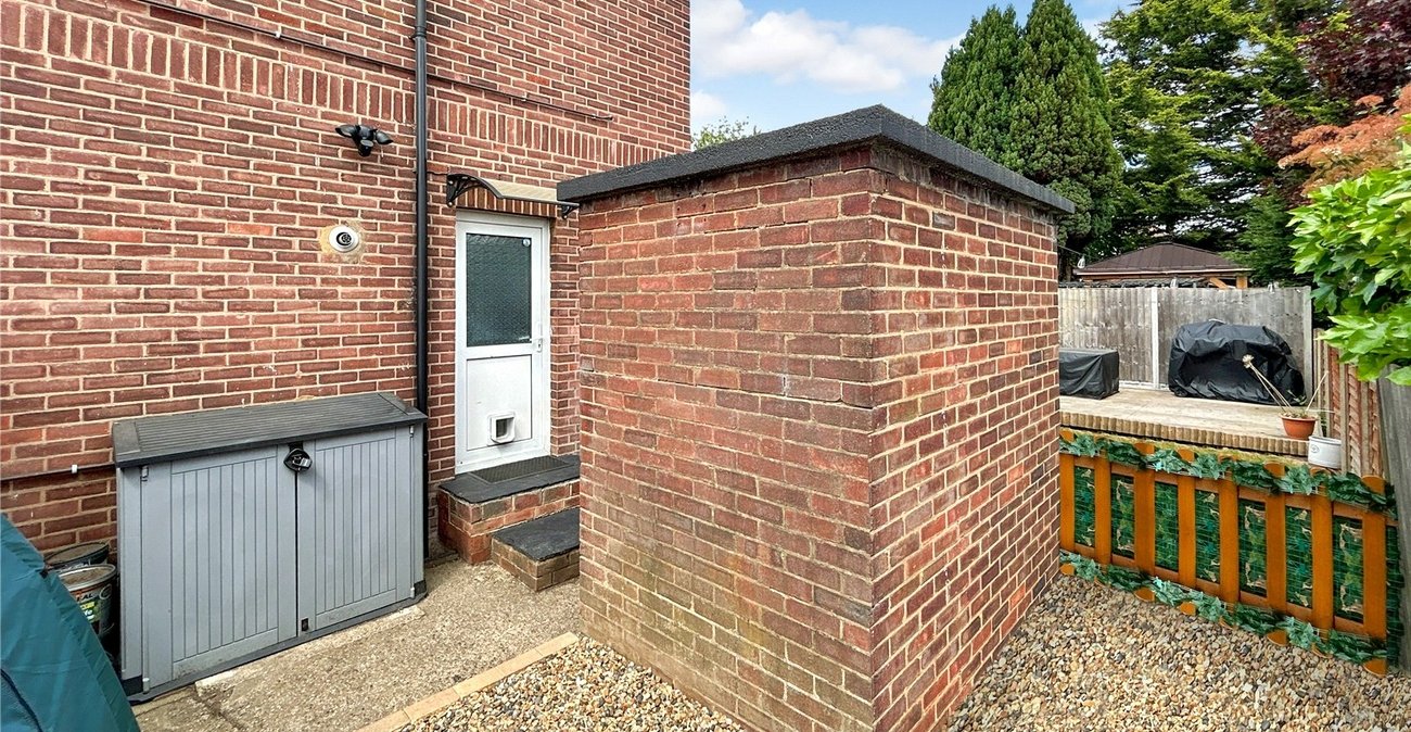 2 bedroom property for sale in Sidcup | Robinson Jackson