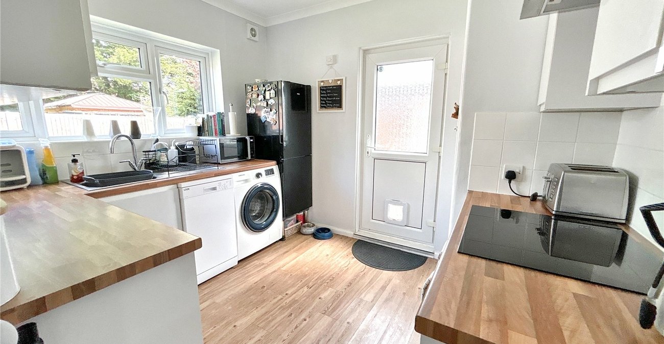 2 bedroom property for sale in Sidcup | Robinson Jackson