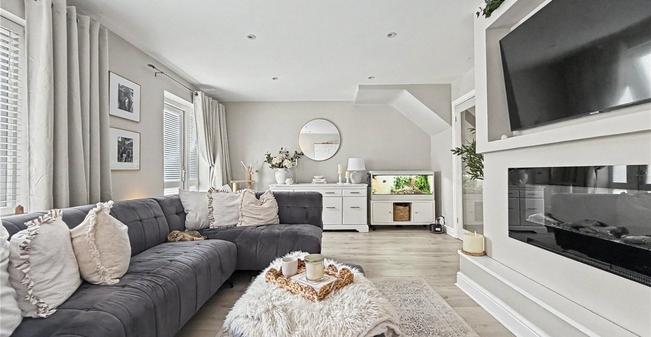 3 bedroom house for sale in Rainham | Robinson Michael & Jackson