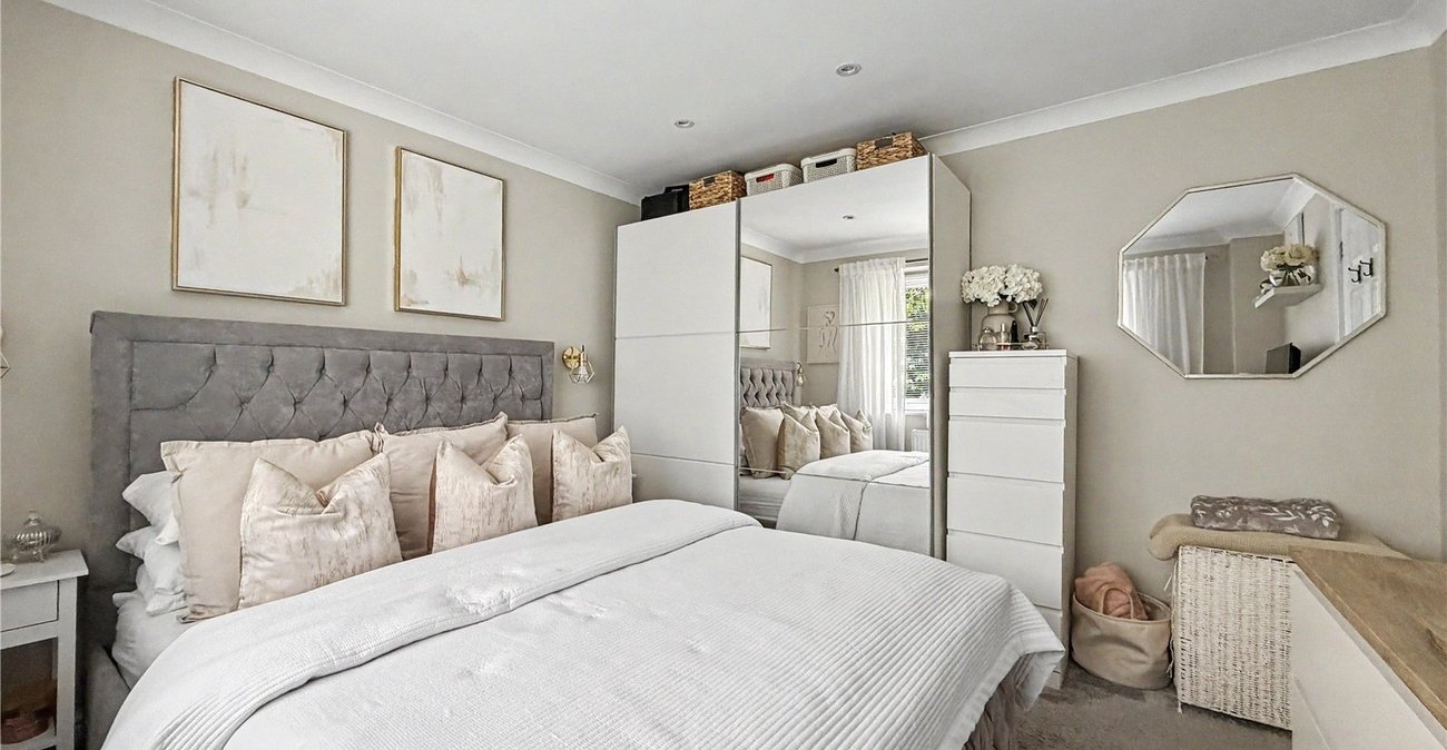 3 bedroom house for sale in Rainham | Robinson Michael & Jackson