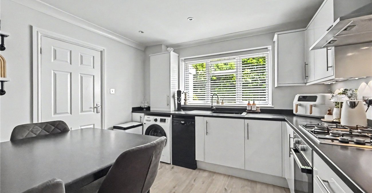 3 bedroom house for sale in Rainham | Robinson Michael & Jackson