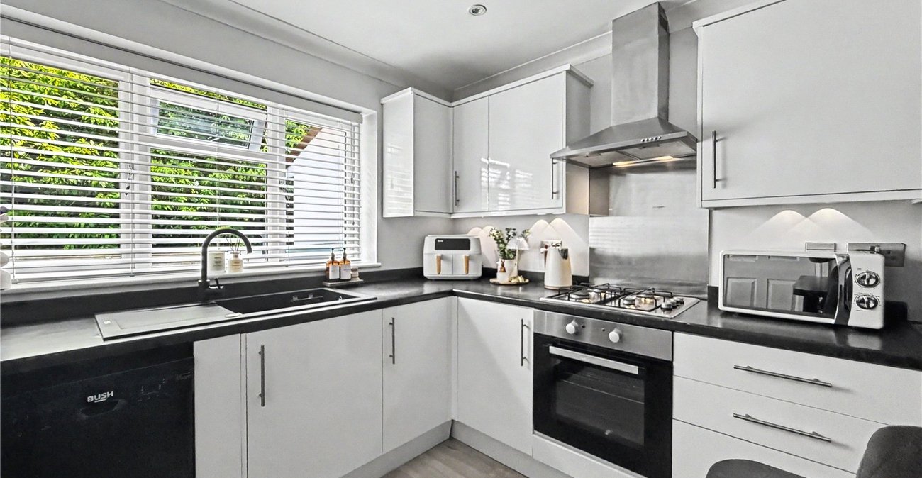 3 bedroom house for sale in Rainham | Robinson Michael & Jackson