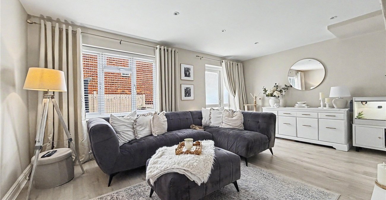 3 bedroom house for sale in Rainham | Robinson Michael & Jackson