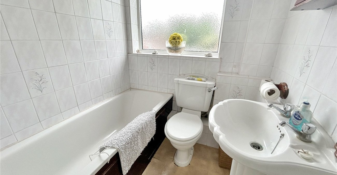 2 bedroom house for sale in Sidcup | Robinson Jackson
