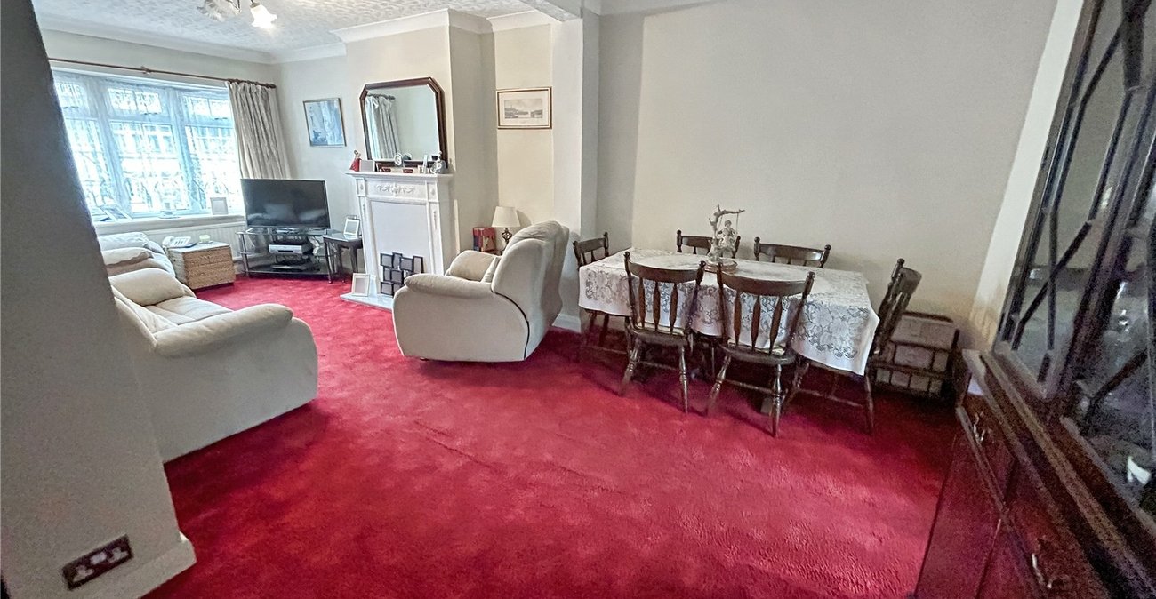 2 bedroom house for sale in Sidcup | Robinson Jackson