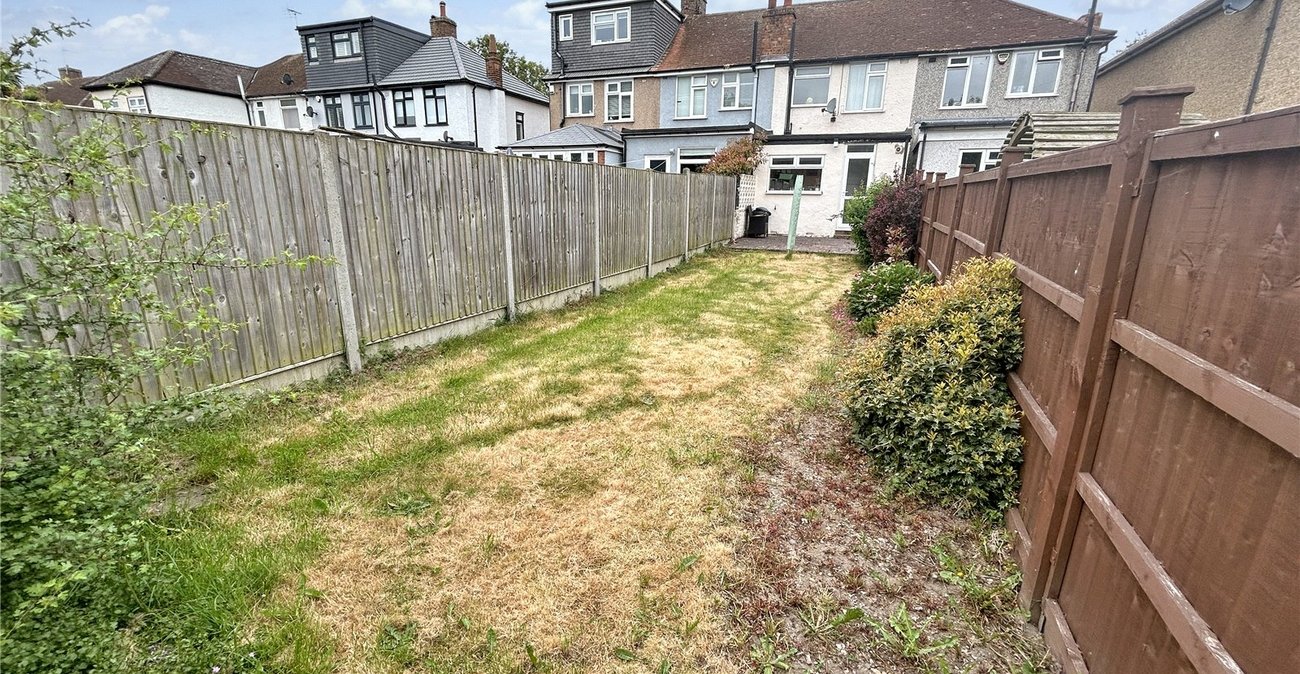 2 bedroom house for sale in Sidcup | Robinson Jackson