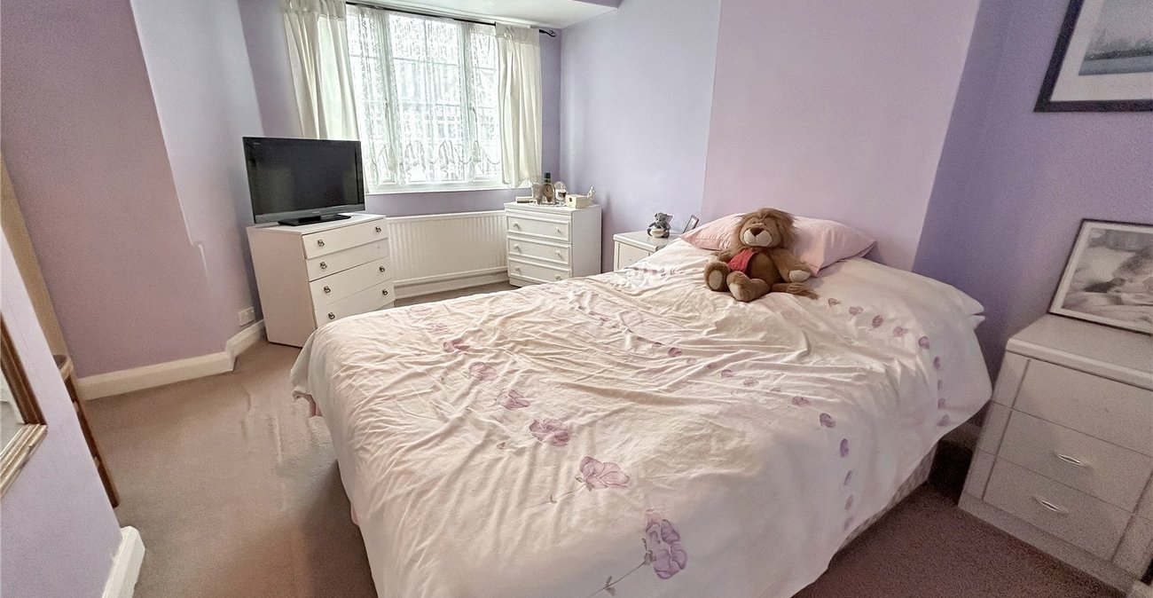 2 bedroom house for sale in Sidcup | Robinson Jackson