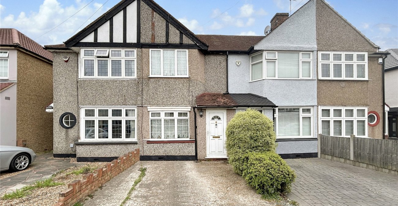2 bedroom house for sale in Sidcup | Robinson Jackson