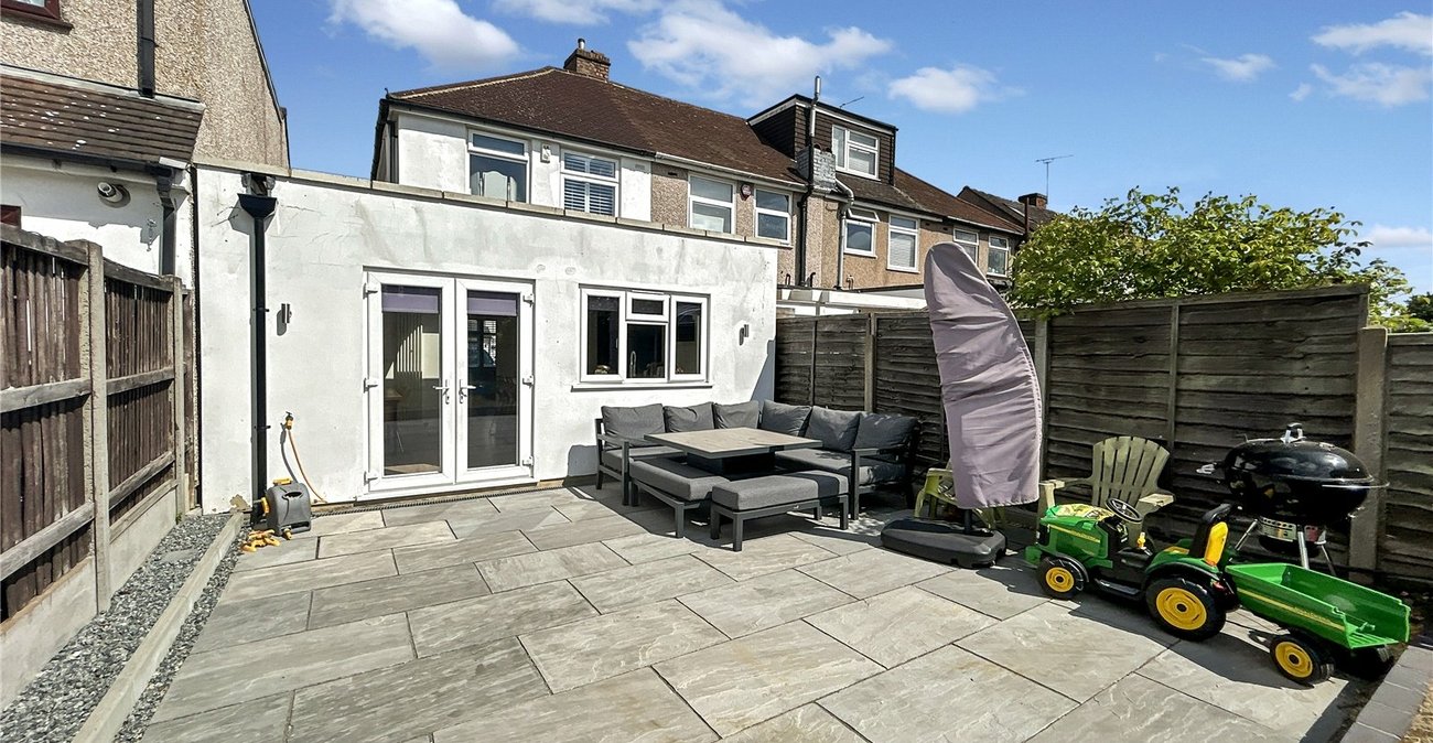 2 bedroom house for sale in Sidcup | Robinson Jackson