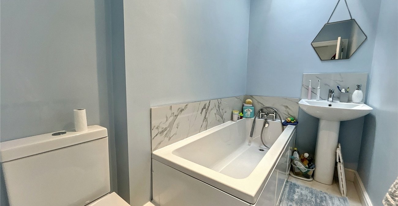 2 bedroom house for sale in Sidcup | Robinson Jackson