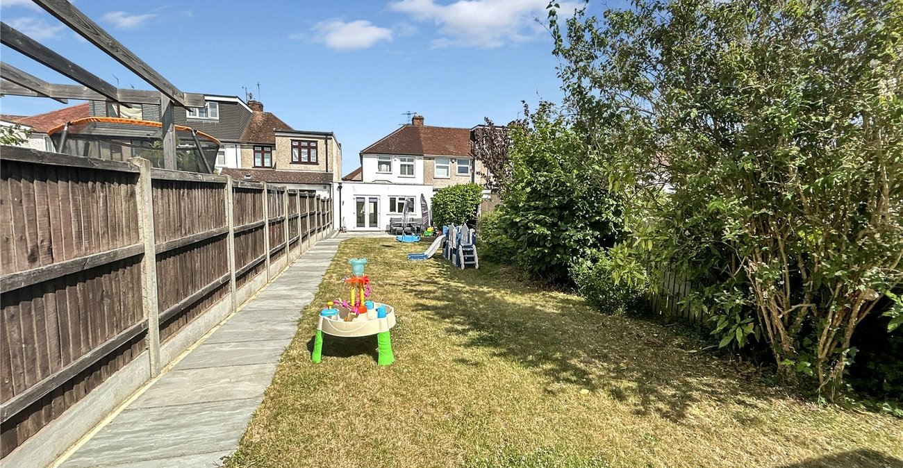 2 bedroom house for sale in Sidcup | Robinson Jackson
