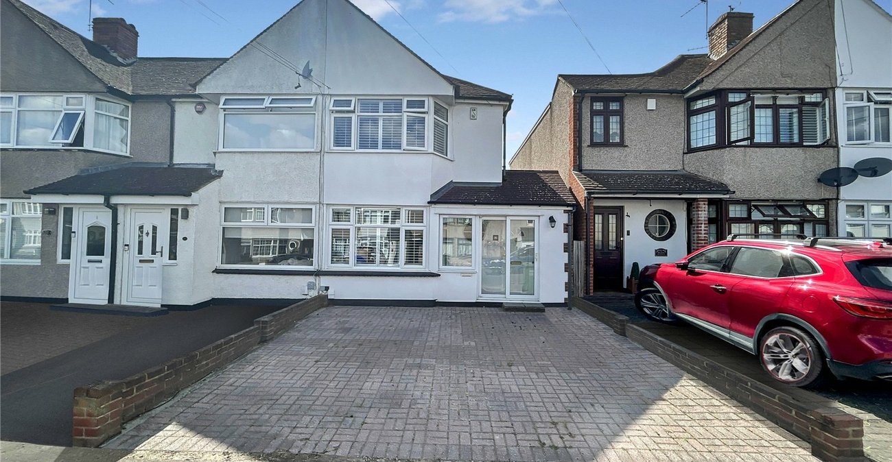 2 bedroom house for sale in Sidcup | Robinson Jackson
