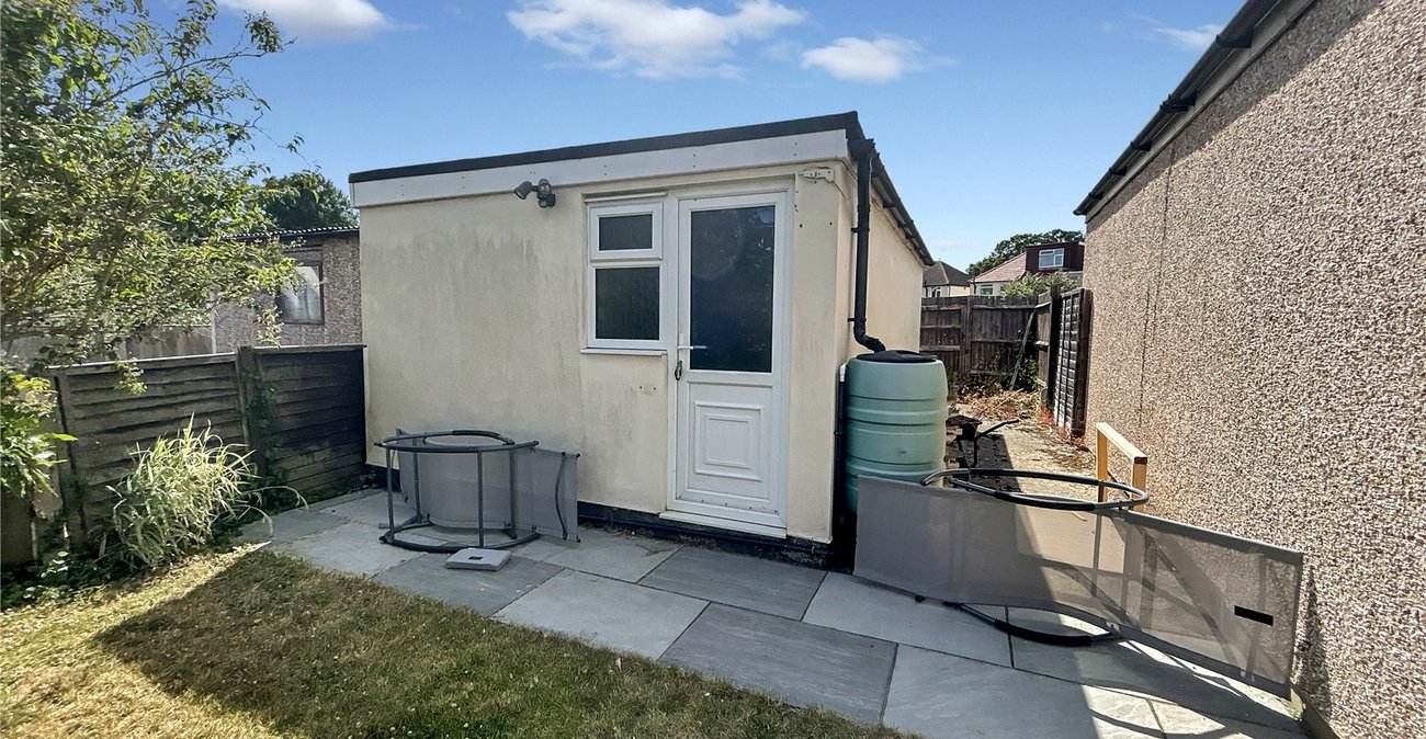 2 bedroom house for sale in Sidcup | Robinson Jackson