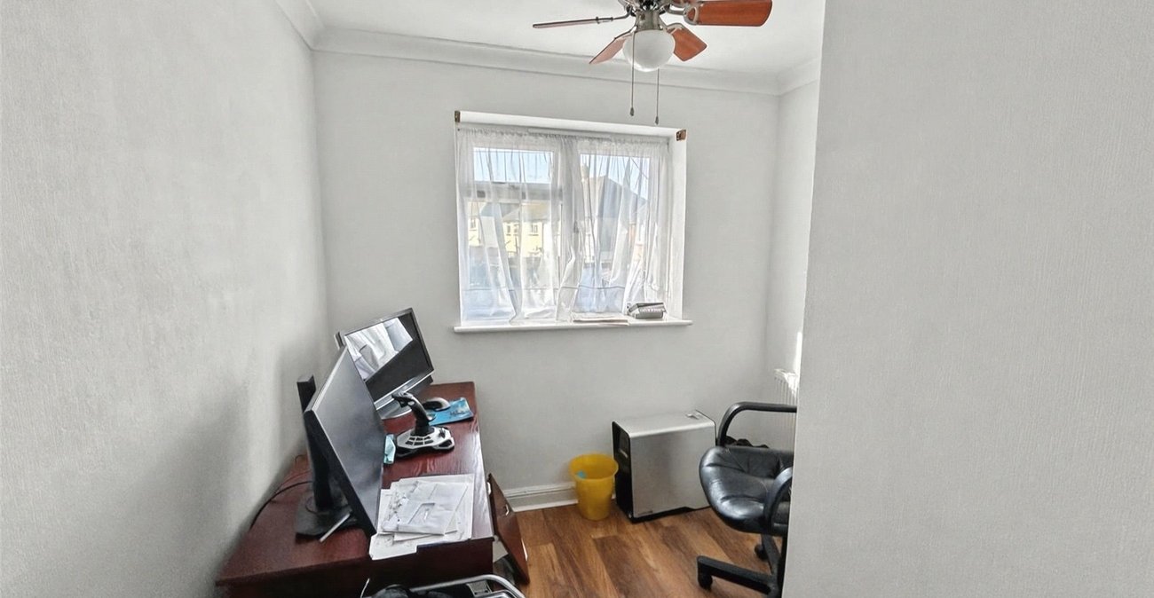 3 bedroom house for sale in Welling | Robinson Jackson