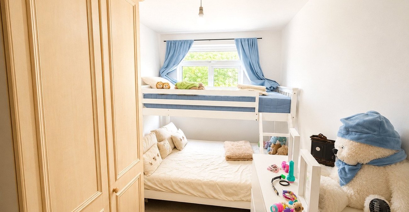 2 bedroom property for sale in London | Robinson Jackson