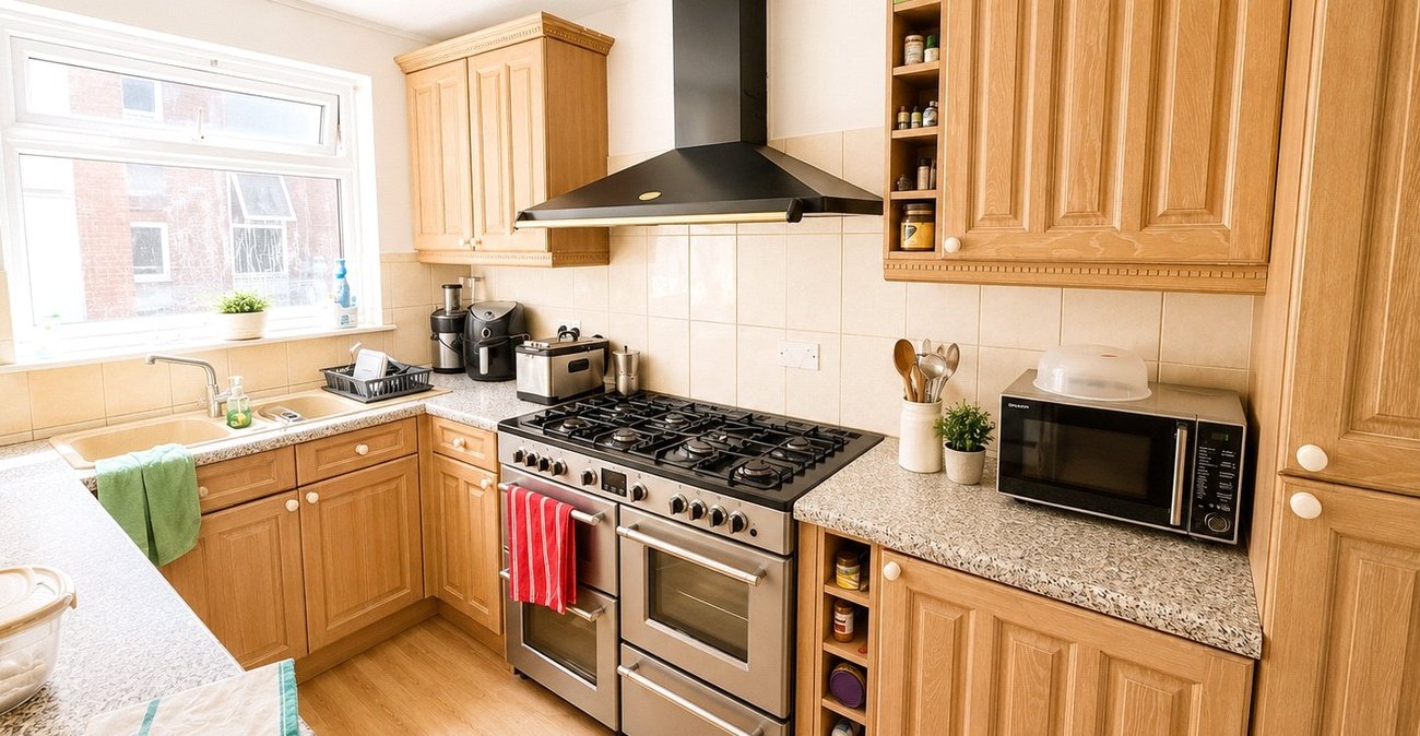 2 bedroom property for sale in London | Robinson Jackson