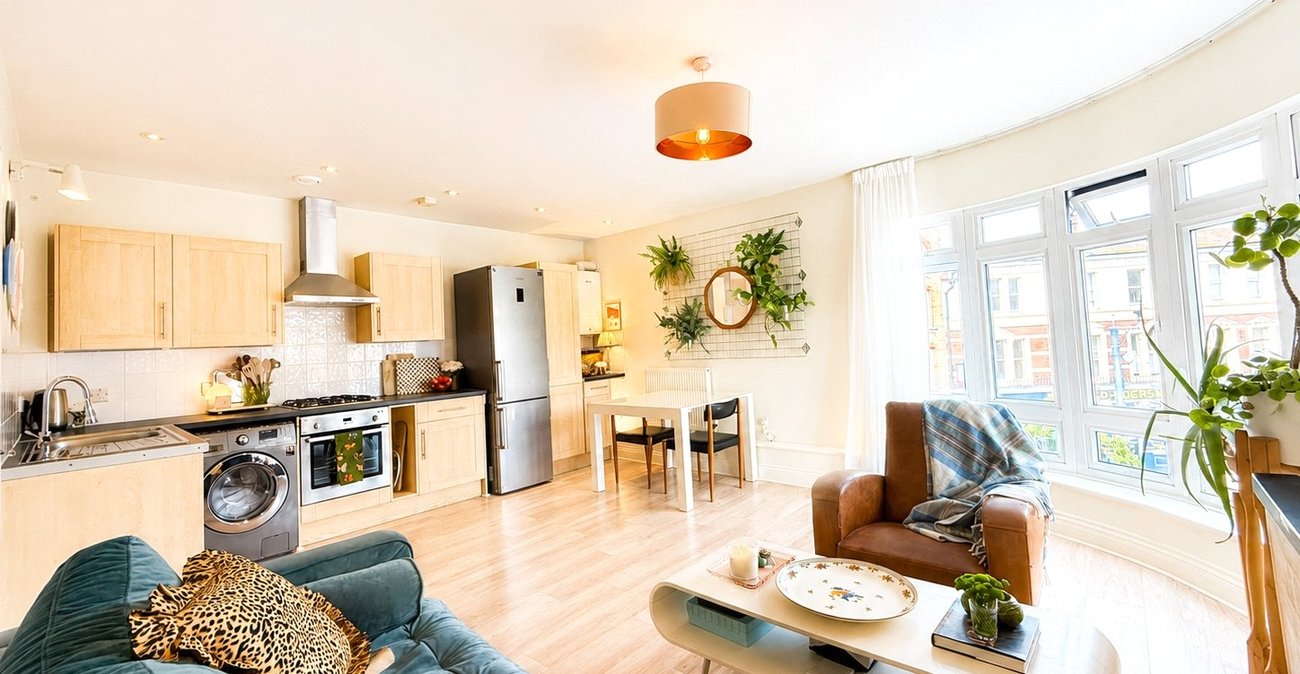 1 bedroom property for sale in London | Robinson Jackson