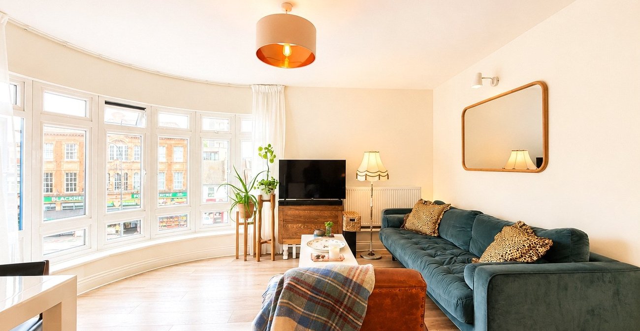 1 bedroom property for sale in London | Robinson Jackson