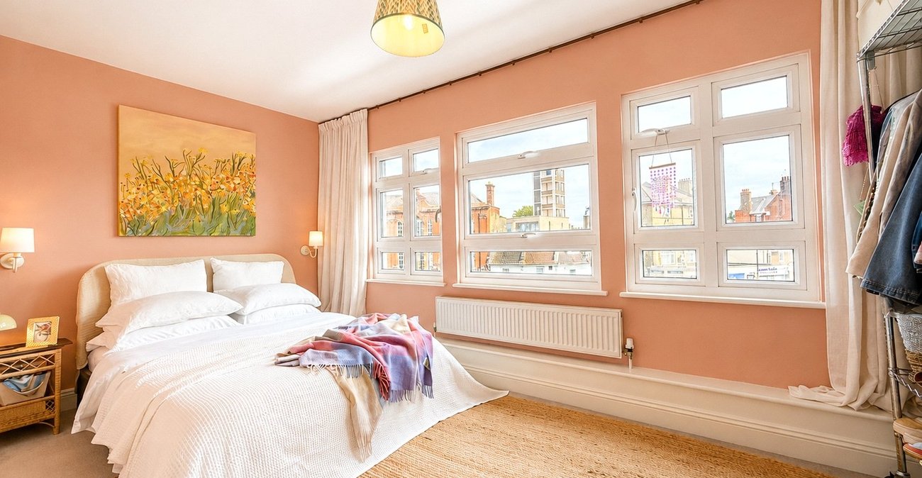 1 bedroom property for sale in London | Robinson Jackson