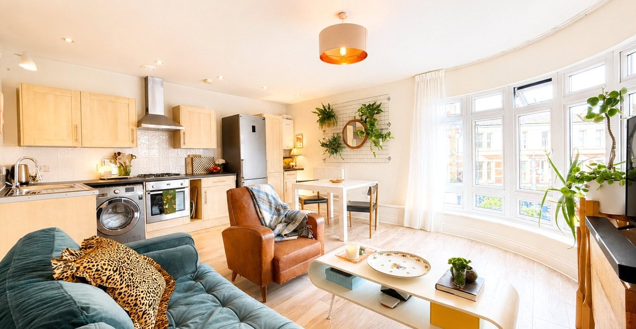 1 bedroom property for sale in London | Robinson Jackson