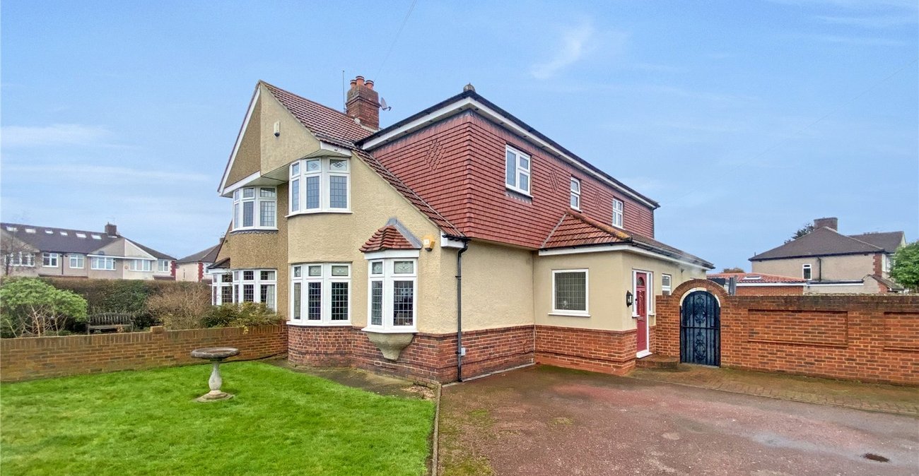 4 bedroom house for sale in Sidcup | Robinson Jackson