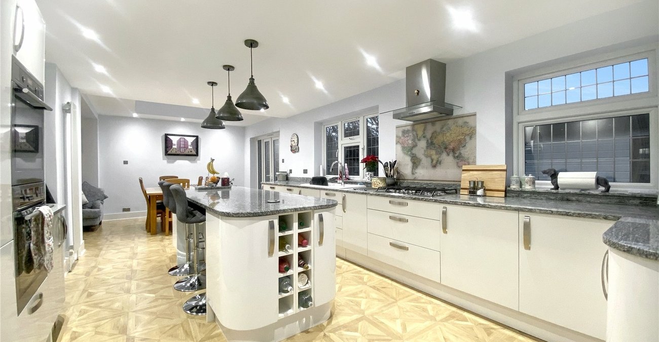 4 bedroom house for sale in Sidcup | Robinson Jackson