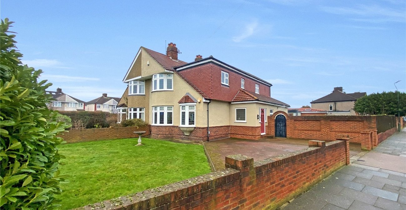 4 bedroom house for sale in Sidcup | Robinson Jackson