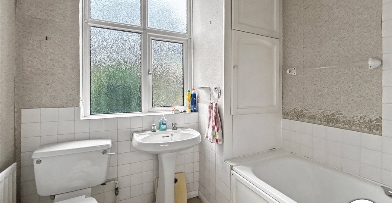 3 bedroom house for sale in Sidcup | Robinson Jackson