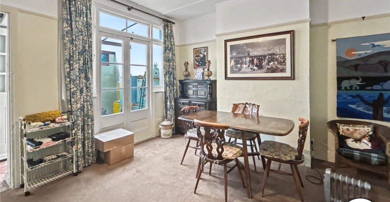 3 bedroom house for sale in Sidcup | Robinson Jackson