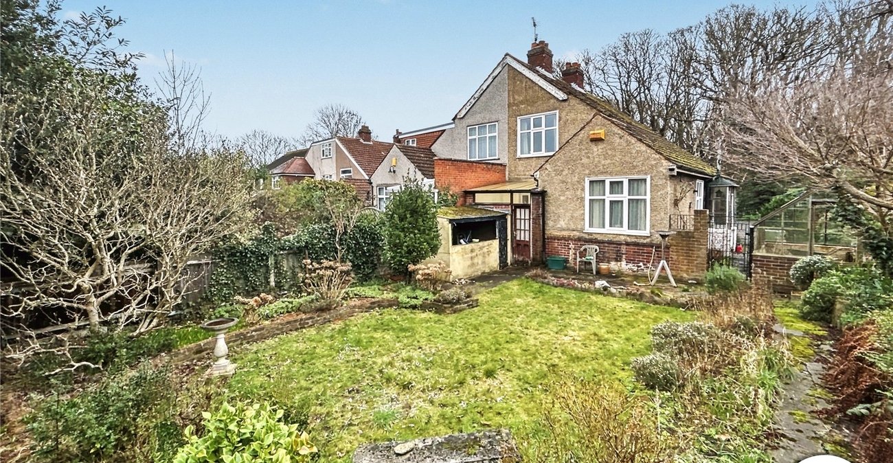 3 bedroom house for sale in Sidcup | Robinson Jackson