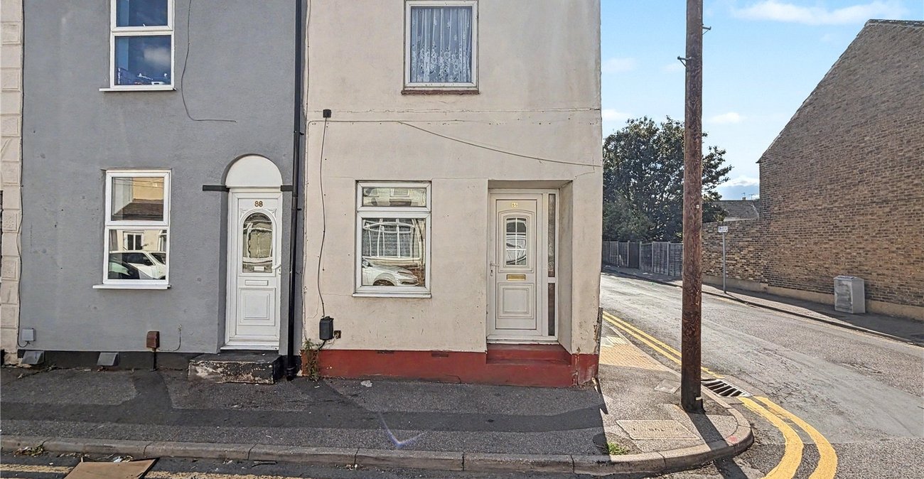 2 bedroom house for sale in Gillingham | Robinson Michael & Jackson