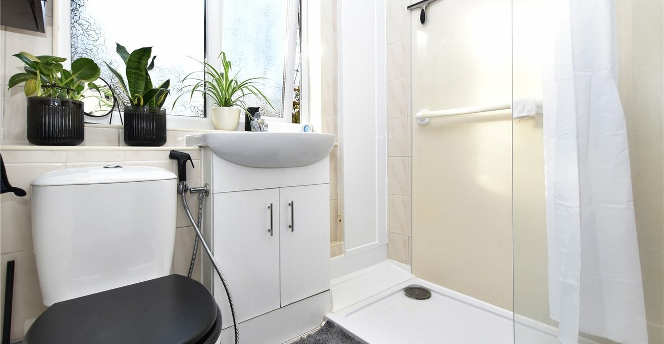 2 bedroom property for sale in Bexleyheath | Robinson Jackson