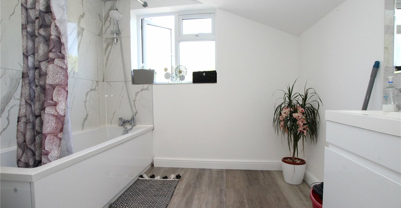 2 bedroom house for sale in Woolwich | Robinson Jackson