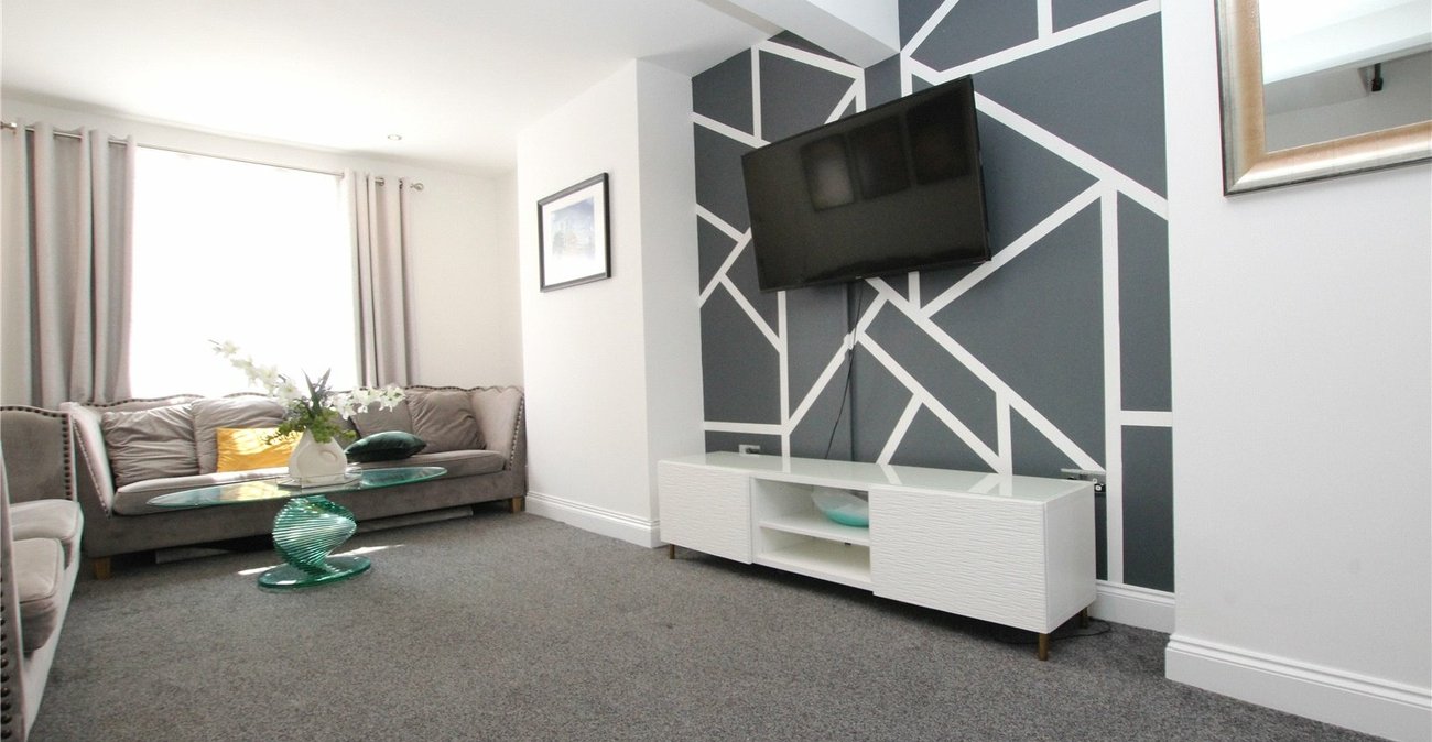 2 bedroom house for sale in Woolwich | Robinson Jackson