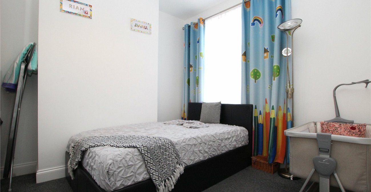 2 bedroom house for sale in Woolwich | Robinson Jackson