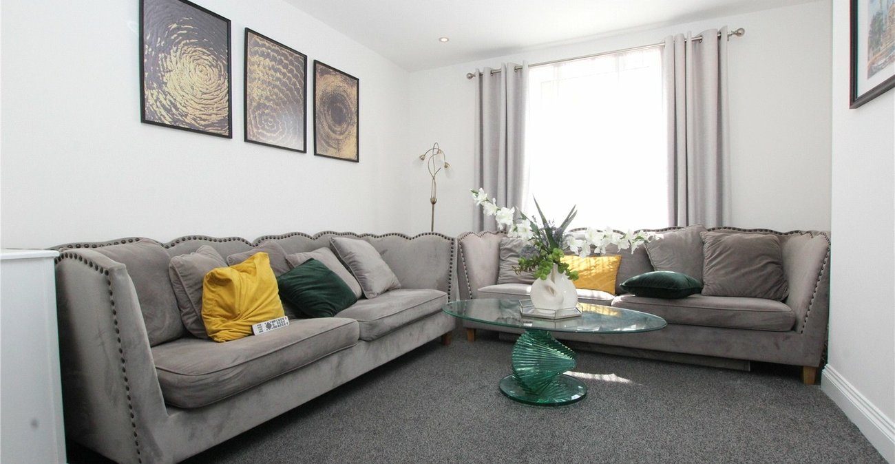 2 bedroom house for sale in Woolwich | Robinson Jackson