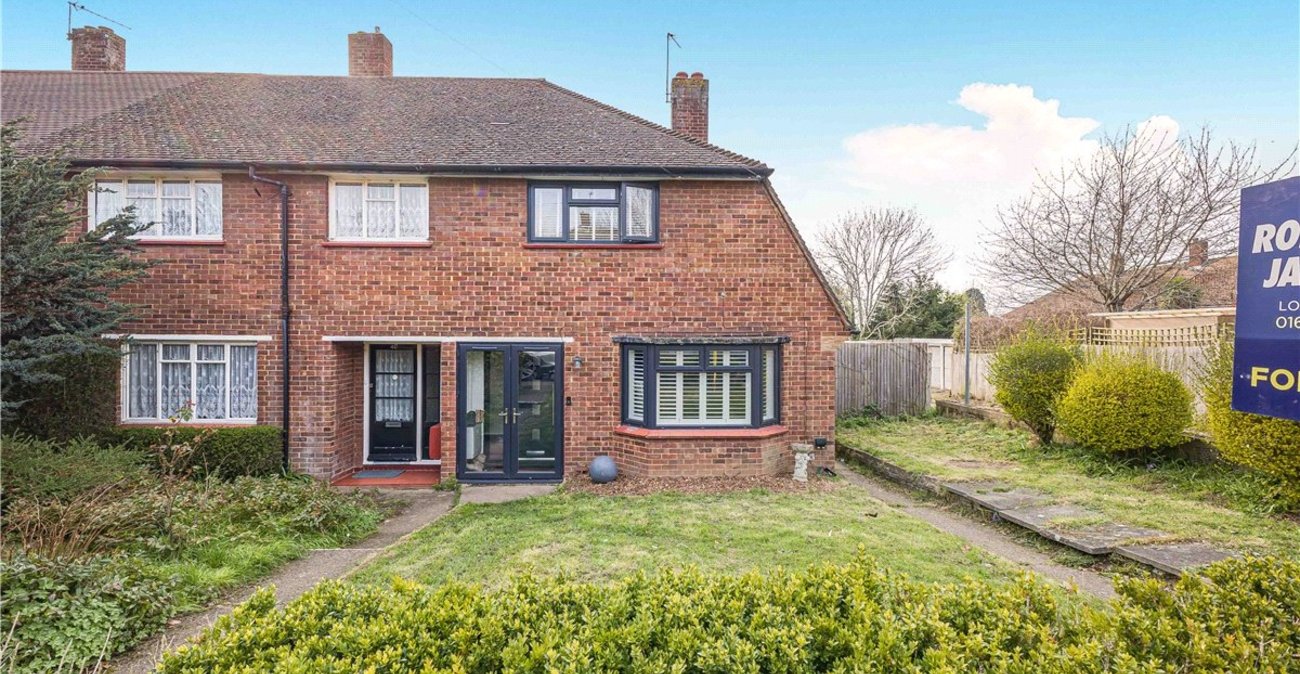 2 bedroom house for sale in St Mary Cray | Robinson Jackson