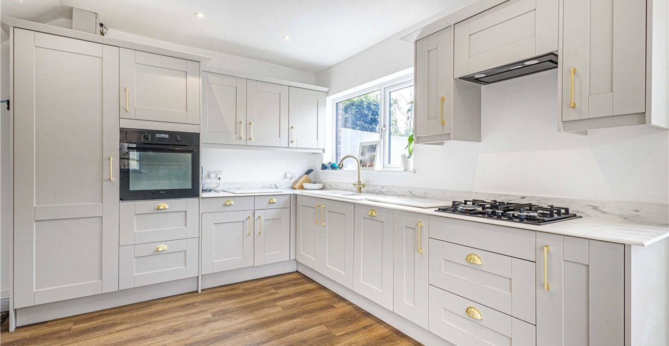 2 bedroom house for sale in St Mary Cray | Robinson Jackson