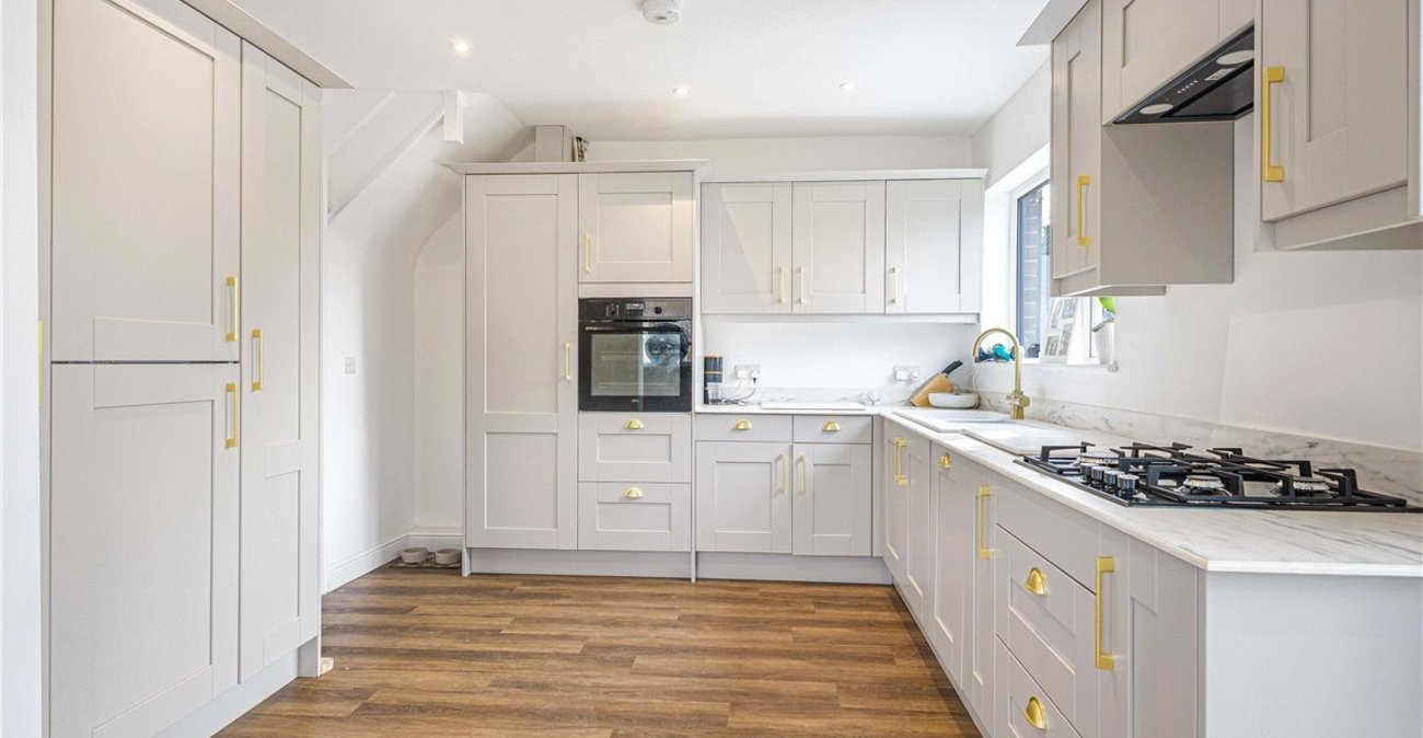 2 bedroom house for sale in St Mary Cray | Robinson Jackson