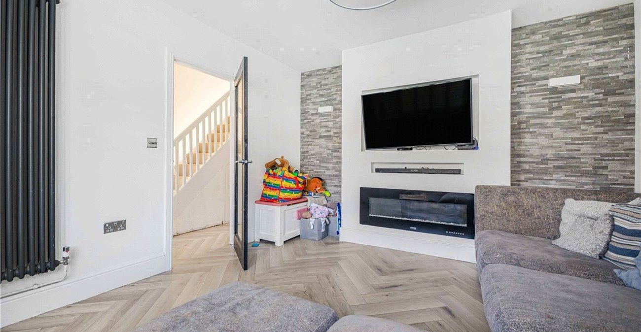 2 bedroom house for sale in St Mary Cray | Robinson Jackson