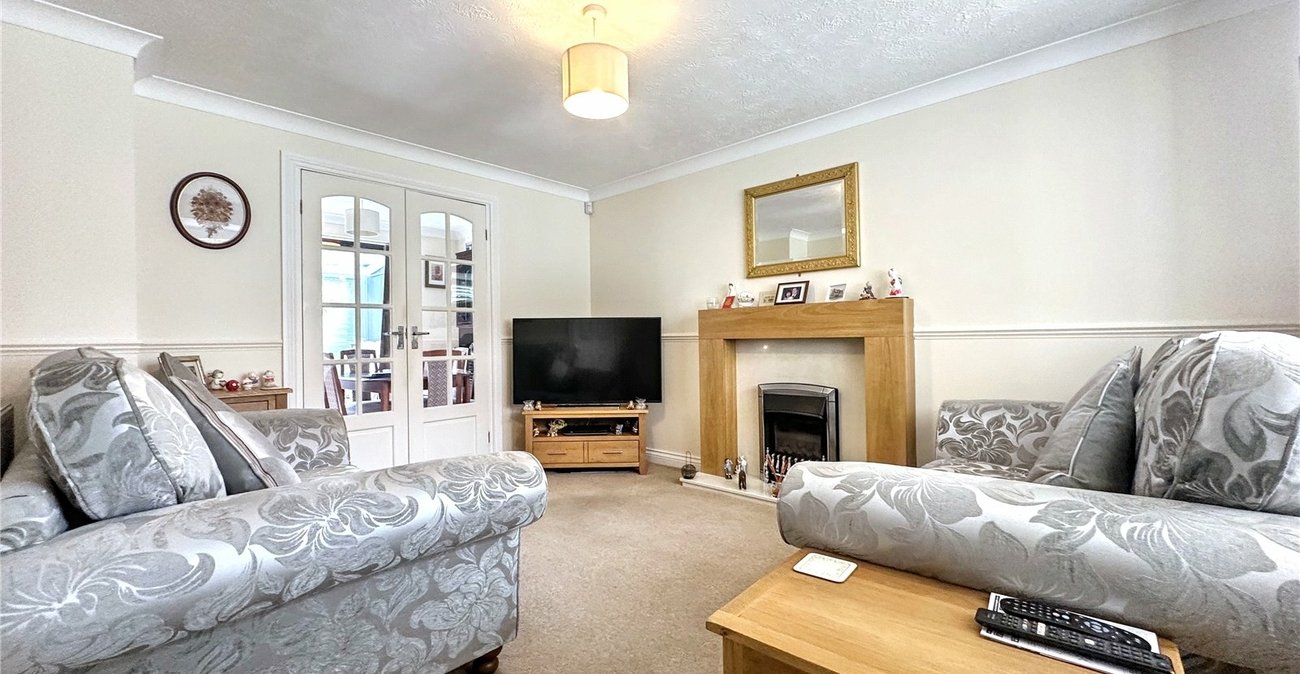 3 bedroom house for sale in Rainham | Robinson Michael & Jackson