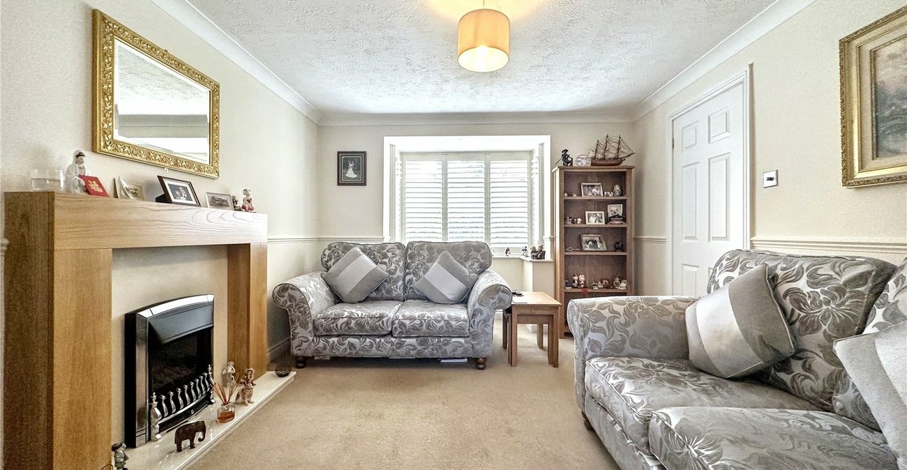 3 bedroom house for sale in Rainham | Robinson Michael & Jackson