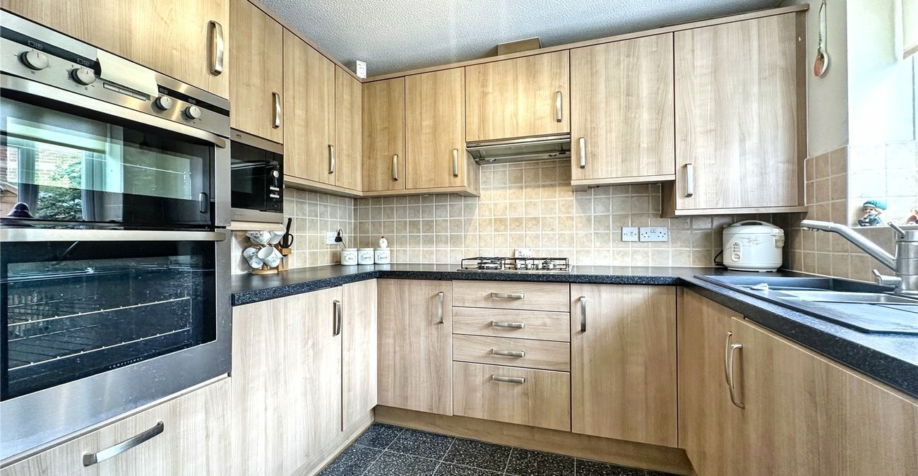 3 bedroom house for sale in Rainham | Robinson Michael & Jackson