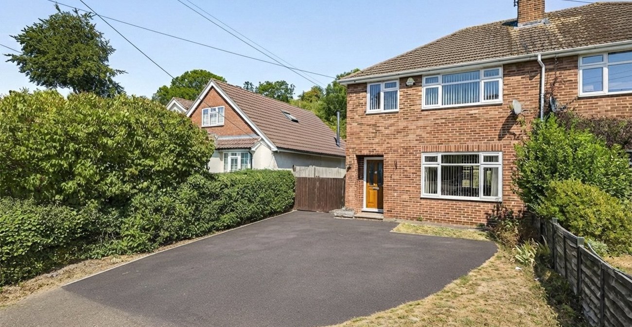 3 bedroom house for sale in Cuxton | Robinson Michael & Jackson