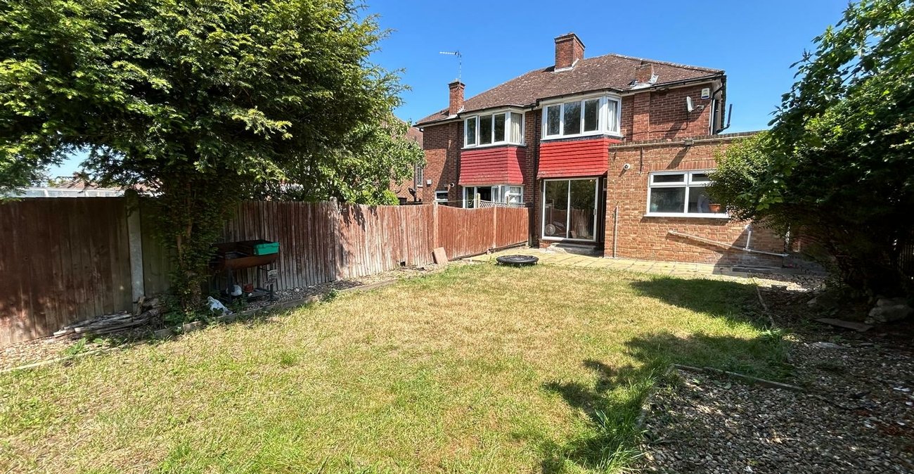 3 bedroom house for sale in Shooters Hill | Robinson Jackson